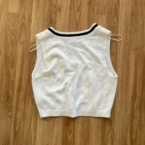 Cable Knit Vest - Picture 2 of 2